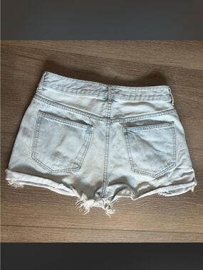 Forever 21 High-Rise Light Wash Denim Shorts - Women